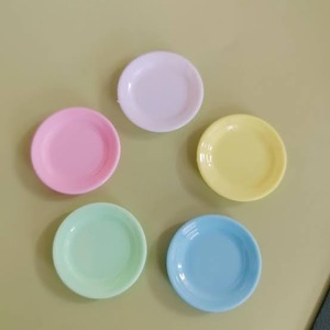 Assiette ronde en résine artistique ILAHI - Motif simple, design d'art populaire, arbre, fleur, durable, pour servir, cadeau de Pâques, décoration de la maison - Product Image 1