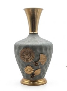 Jarrón Antiguo de Bronce y Oro Verde con Diseño Moteado - Elegantes Jarrones Decorativos con Acabado Metálico para Decoración Moderna del Hogar y Regalos - Product Image 6