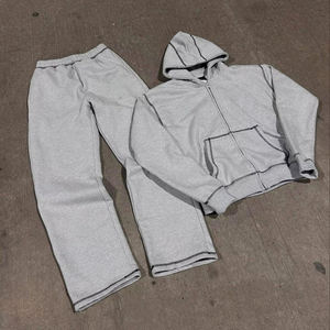 Conjunto Deportivo Holgado de Invierno para Hombre con Costuras en Contraste, Sudadera con Capucha y Pantalones Deportivos con Estampado Serigrafiado - Product Image 3