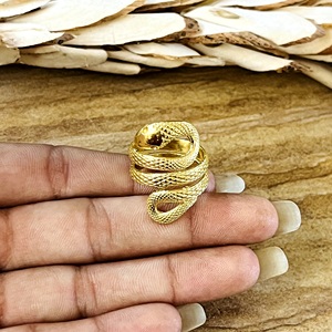 Anillo de Serpiente de Último Diseño, Anillos Boho de Latón para Mujer, Chapado en Oro de 18k, Joyería con Diseño de Serpiente Gótica para Venta al por Mayor/OEM/ODM - Product Image 2
