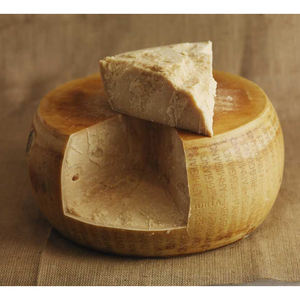 Queso Parmigiano premium, queso duro para chefs profesionales y fabricantes de alimentos - Product Image 2