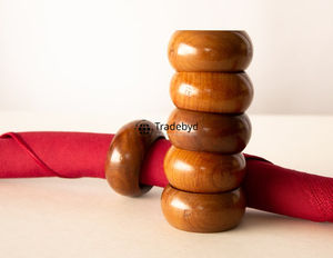 แหวนรองผ้าเช็ดปากไม้สไตล์โมเดิร์น งานแฮนด์เมด ของตกแต่งโต๊ะอาหาร ระดับพรีเมียม สำหรับโรงแรม งานแต่งงาน โดย Tradebyd - Product Image 1