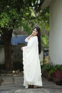 Fox Georgette Vestido de manga larga con bordado Dupatta y fondo de micro crepé Conjunto de 3 piezas completamente cosido Tallas M a XXL - Product Image 5