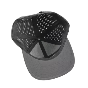 Gorra de golf OEM ODM Performance de 7 paneles, gorras de golf de béisbol perforadas con logotipo de PVC personalizado con Parche de goma, gorras impermeables - Product Image 5
