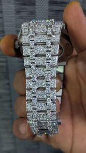 Reloj de Lujo Totalmente Cubierto de Diamantes VVS Moissanite, Color E, Corte Brillante Redondo, VS1, Plateado, Estilo Hip Hop para Hombre - Product Image 5