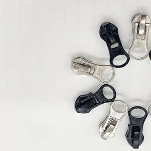 OEM 2026 Vente en gros N° 5 Fermetures éclair métalliques autobloquantes en forme de gourde avec couleur électrolytique pour vêtements et lits pour animaux de compagnie - Product Image 5