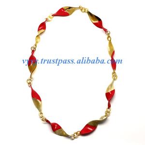 Elegante collar de cuerno de búfalo natural de Vietnam Tipo de hebra Ajuste de Garra Para bodas Aniversarios Fiestas-Regalo - Product Image 1