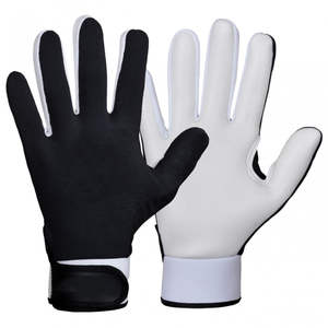 Gants de football GAA écologiques imprimés avec logo personnalisé, haute qualité à prix raisonnables, disponibles dans toutes les tailles - Product Image 4