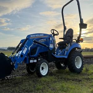 Tractor Agrícola Hollands Workmaster 25S 40 HP 4WD con Cargador Frontal, Bomba de Transmisión Hidrostática, Rodamientos y Caja de Cambios Incluidos - Product Image 5