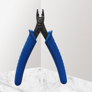 Pince à bec effilé mini portable de 4,5 pouces (120 mm) pour polissage fin, avec poignée en acier au carbone trempé rouge, dentelée, personnalisable OEM - Product Image 5