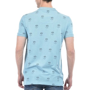 Chemise personnalisée OEM pour homme, imprimée, bleu clair, motif palmier, manches courtes, décontractée, respirante, tricotée - Product Image 2