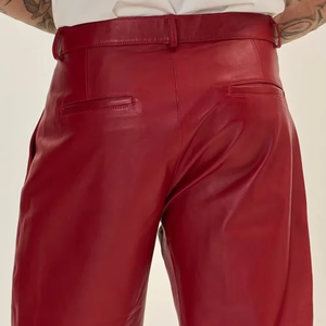 Shorts Bermuda Formels Rouges pour Hommes en Cuir Véritable à 100 % avec Fermeture Boutonnée, Taille Mi-Haute, Respirants, Logo Avant, Couleur Unie, Poches - Product Image 3