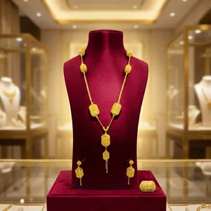 Ensemble de colliers pour femmes en laiton plaqué or avec pendentif fleur et chaîne maille forçat - Design classique, bijoux de mariage - Product Image 3