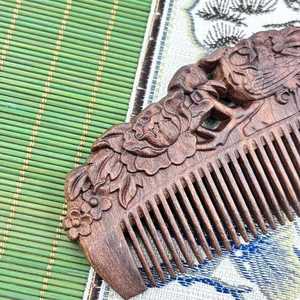 Peine para Barba Clásico de Madera Natural de Calidad, Hecho en India, con Función de Peine para Piojos, para el Cuidado de la Barba y Uso Doméstico - Product Image 2