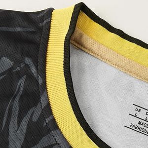 Ensemble de maillot de football pour hommes, noir et or, imprimé dragon, sublimé, respirant, manches courtes, avec short et chaussettes - Product Image 2