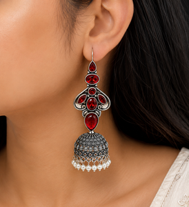 Fournisseur de Confiance Boucles d'oreilles pendantes Jhumka indiennes pour femmes, en laiton oxydé argenté, serties de grenat, style Bohème, pour mariage, vente en gros, 20 ans d'expérience - Product Image 2