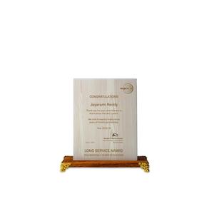 Plaque en bois pour entreprise, best-seller, pour reconnaissance des employés du mois ou des réalisations, disponible au prix d'usine - Product Image 2