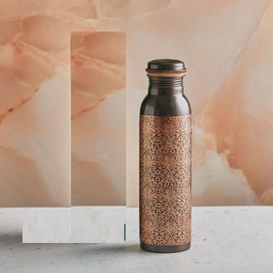 Bouteille d'eau écologique à double paroi en cuivre pur avec couvercle anti-fuite pour une hydratation quotidienne à la maison, au bureau, à la salle de sport, en voyage - Product Image 3