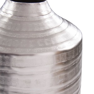 Vase décoratif en métal de style designer pour la présentation sur table, accent de décoration contemporaine pour la maison - Product Image 2