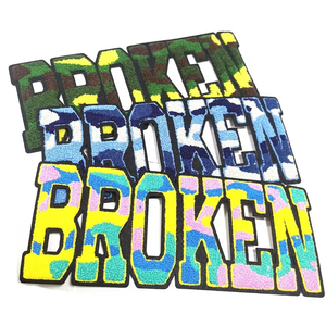 Parches Bordados de Alta Calidad al por Mayor con Alfabeto Floral en Relieve 2D/3D, Logotipo Personalizado, Duraderos, para Decoración de Ropa - Product Image 1