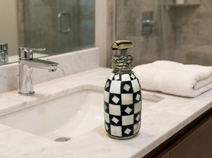 Distributeur de savon en laiton design, élégant et moderne, accessoire de salle de bain parfait pour la maison de luxe, idéal pour le lavabo et le comptoir, pompe à savon liquide. - Product Image 5