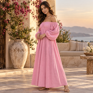 Robe maxi rose à épaules dénudées pour femmes avec manches bouffantes |   Robe longue bohème fluide et froissée pour les vacances d'été à la plage et les soirées - Product Image 2