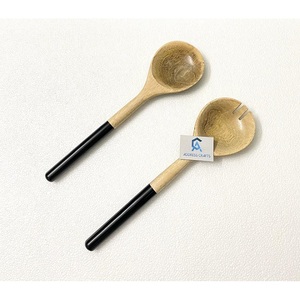 Ensemble de Cuillères à Salade en Acacia avec Manche en Rotin Tressé, Ustensiles de Cuisine en Bois, Couverts, Décoration de Table - Vente en Gros Usine - Product Image 4