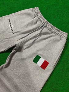 Joggers amples pour hommes en molleton de coton épais et respirant, anti-boulochage, avec broderie chenille, devant plissé et fermeture à cordon de serrage - Product Image 4