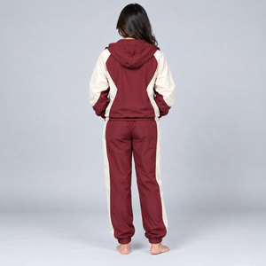 Stylish <b>Women</b> <b>Windbreaker</b> Tracksuit Made with Durable Fabric Offers Flexible Fit <b>Women</b> <b>Windbreaker</b> Tracksuit for Outdoor Wear - Product Image 3