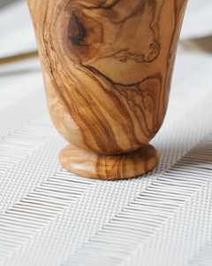 Verre à boire artisanal en bois massif naturel pour l'eau, les jus, les boissons gazeuses, les cocktails et l'utilisation quotidienne à la table. - Product Image 2