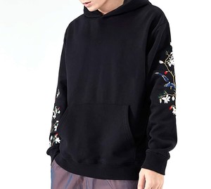 เสื้อสเวตเชิ้ตมีฮู้ดสีดำสำหรับผู้ชาย ปักลายดอกไม้ ทรงโอเวอร์ไซส์ สวมใส่สบาย ผลิตจากผ้าฝ้ายถัก เหมาะสำหรับฤดูใบไม้ร่วง - Product Image 3
