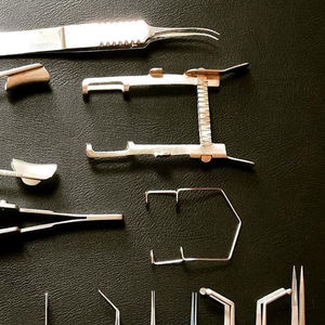 Juego de Instrumentos Básicos de Microcirugía Oftálmica de Alta Calidad en Acero Inoxidable, Kit Quirúrgico Manual para Uso Hospitalario con Certificación CE - Product Image 5