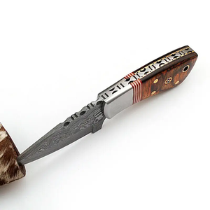 Cuchillo de Caza/Desollador Personalizable OEM de Acero Inoxidable con Mango de Madera Pakka y Funda de Cuero, Hecho a Mano, Marca ZA DAMASCUS MAKERS - Product Image 2