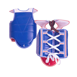 Protège-poitrine en cuir avec logo personnalisé pour entraînement de MMA et arts martiaux, protection corporelle avec mousse antidérapante - Product Image 5