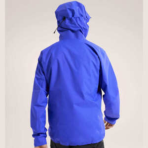 Veste de ski imperméable coupe-vent à capuche pour homme, veste de sport d'hiver isolée thermiquement pour le snowboard et les activités de plein air avec poches zippées - Product Image 3