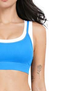 Custom Women <b>Blue</b> White Contrast Sports Bra And Flare Pants Set High Waist Stretch Yoga Fitness Gym Wear Custom OEM Wholesale - Product Image 5