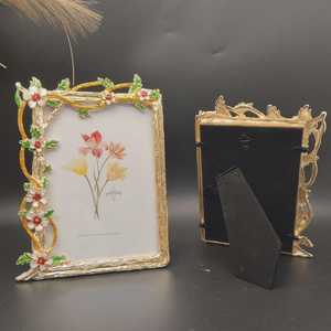 Cadre photo fait main, cadre photo moderne, présentoir de table, décoration minimaliste pour la maison, cadeau unique pour un anniversaire ou un mariage pour les couples - Product Image 1