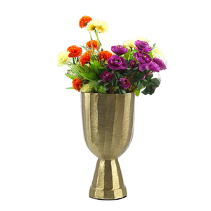 High Quality Aluminium Flower <b>Vase</b> With Polish Finished For Tabletop Home Decor Metal Flower <b>Vase</b> For Table Decoration - Product Image 4