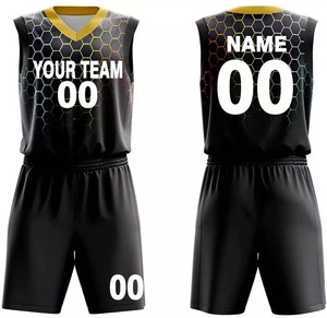 Ensemble d'uniformes de basketball raffinés : Maillot respirant et short léger, vêtements de sport contemporains et aérodynamiques - Product Image 4