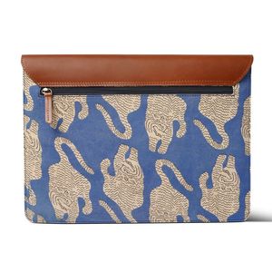 Housse pour ordinateur portable en cuir véritable, motif imprimé, personnalisable avec logo, pour voyages d'affaires, design élégant. - Product Image 3
