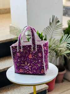Sac fourre-tout matelassé à fleurs violettes avec poignées rayées, style bohème, isolé, pour le shopping, les voyages quotidiens, en coton, utilisable toute l'année - Product Image 5