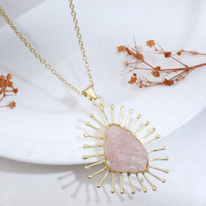 Collier pendentif en turquoise plaqué or avec motif soleil, style mignon pour femme, chaîne serpent, bijoux personnalisés pour usage quotidien - Product Image 2