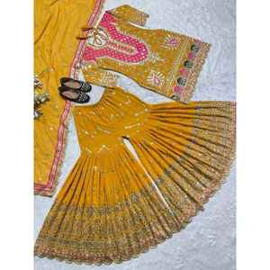 TENDANCE GEORGETTE BRODERIE SÉQUENCE TRAVAIL TOP SHARARA AVEC DUPATTA JAUNE - Product Image 1