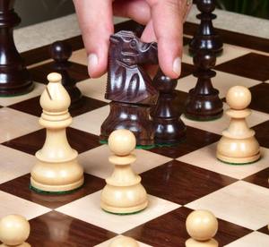 Jeu d'échecs français Lardy de reproduction, pièces Staunton en bois lestées de 3,75 pouces, au meilleur prix - Product Image 1
