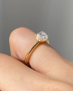 Anillo Iced Jewelz de 1.20 Quilates con Corte Corazón, Chapado en Oro Amarillo de 14K, para Ella, con Certificado IGI, Gran Venta - Product Image 1