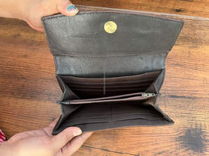 Haute qualité usiné à la main et cheveux sur cuir de vachette portefeuille femmes élégant en cuir véritable portefeuille multi-usage sculpté portefeuille en cuir - Product Image 3