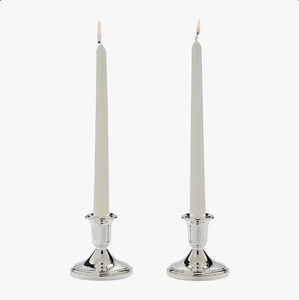 Juego de Portavelas Cónicos Cortos de Metal Plateado Pulido - Candelabros Compactos para Centro de Mesa y Decoración del Hogar - Product Image 3