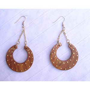 AYAANS CREATIONS Boucles d'oreilles pendantes chrétiennes tendance en bois naturel faites à la main pour femmes, vente en gros, bijoux personnalisés avec logo - Product Image 4