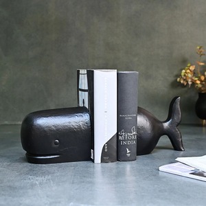 Lot de 2 serre-livres en métal doré en forme de papillon, design sculptural contemporain pour la décoration de la maison et du bureau - Product Image 6