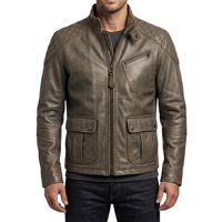 Veste en cuir marron cognac minimaliste d'hiver avec fermeture éclair simple, poche poitrine, fermeture éclair latérale verticale, col à languette boutonnée étroite, élégante